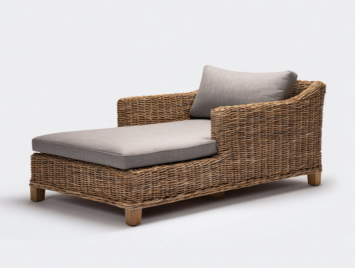 Sonnenliege Polyrattan und Stoff 175x90x80 cm - Naturbraun und Hellgrau - Moderne Sonnenliege mit Armlehnen und gepolsterter Liegefläche